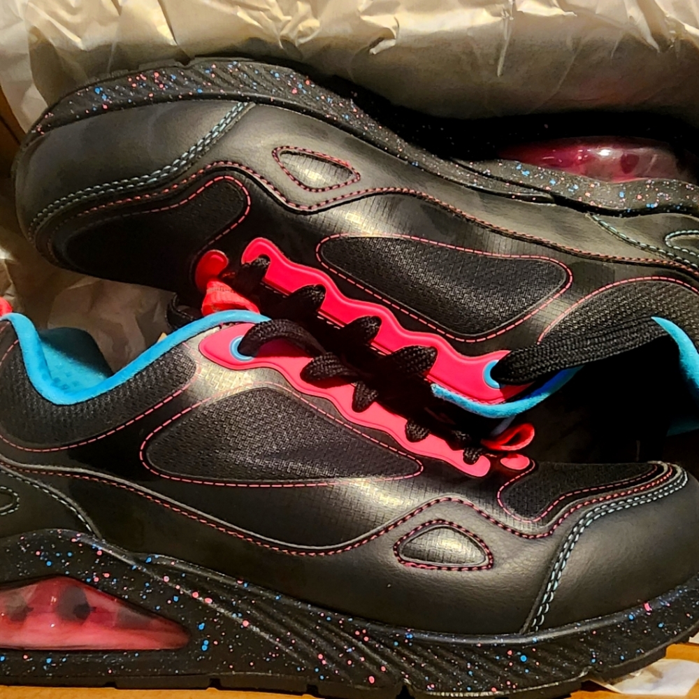 Skechers